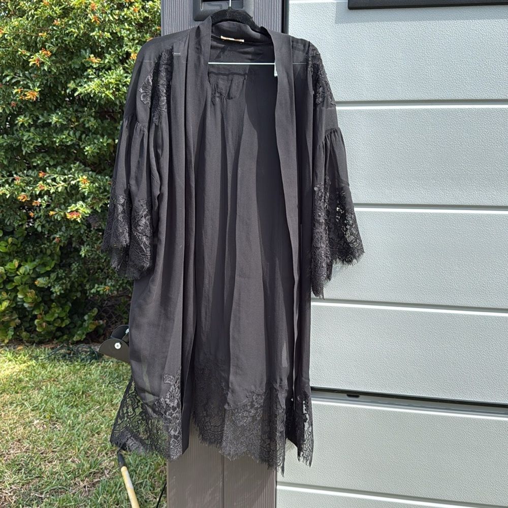 Black Lace Kimono Robe - Cover Up Size Small - Worn Once